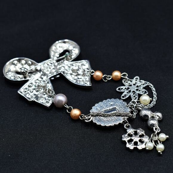 Bow Brooch, Dangling Hanging Charms, Faux Pearls, Vintage 1990s, 5 Inches - Picture 4 of 8